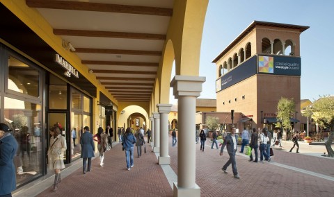 Castel Guelfo Outlet center