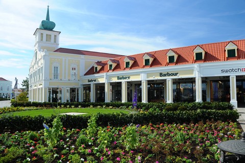 Designer Outlet Parndorf Mcarthur glen