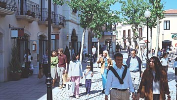 Barcelona La Roca Outlet Barcelona La Roca Outlet